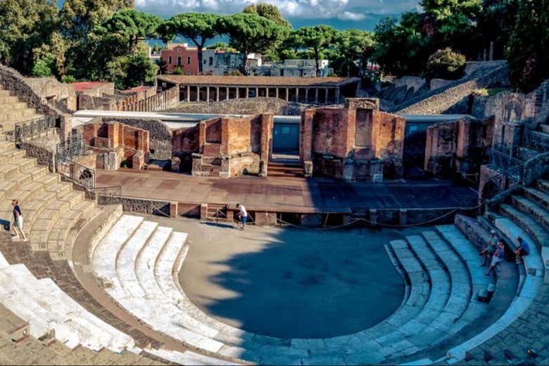 Descubrid el imponente Gran Teatro Romano de Pompeya