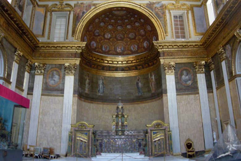 Interior de la Capilla Palatina del Palacio Real de Nápoles