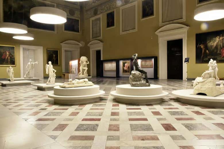 Sala de esculturas del Museo Arqueológico de Nápoles