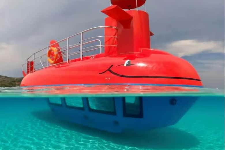 El semisubmarino donde realizaremos el paseo 