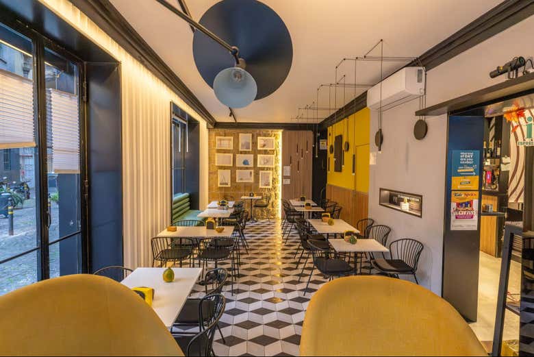 Une des cafeterias de Naples