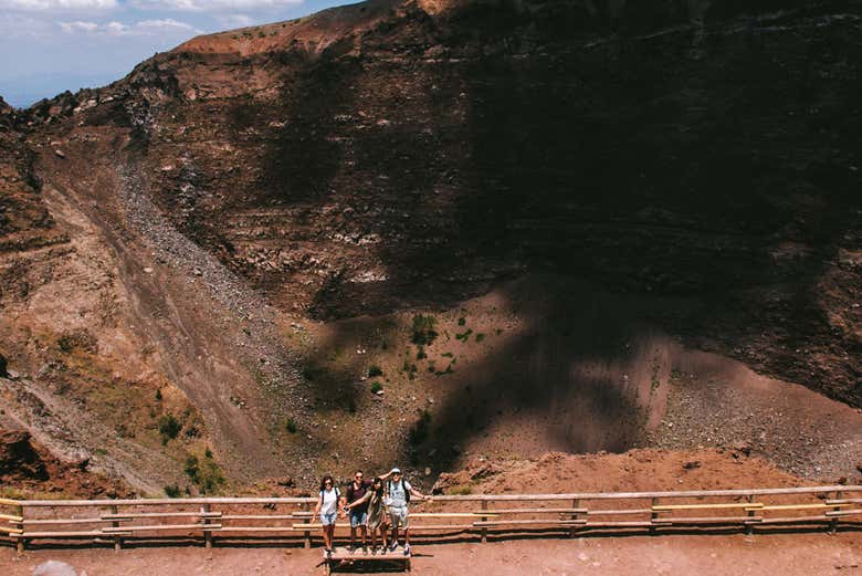 Travel comfortably to Vesuvius from Naples