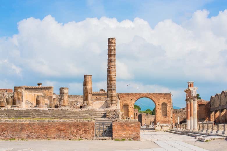 Explorando el yacimiento arqueológico de Pompeya