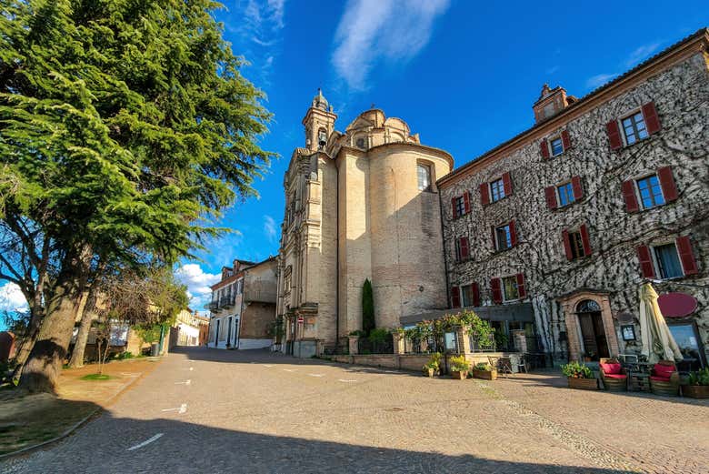 Discover the many churches Neive has to offer