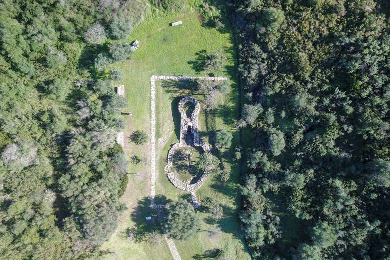 Profitez de la visite archéologique