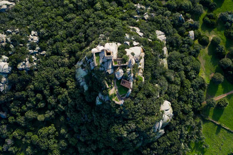 Vue aérienne sur le château de Pedres