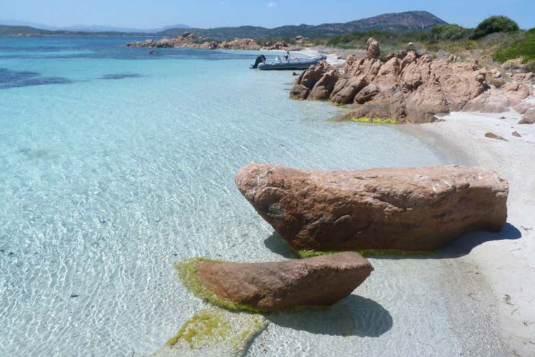 Vue sur une plage paradisiaque de Tavolara