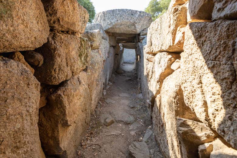 Parcourez les sites archéologiques d'Olbia