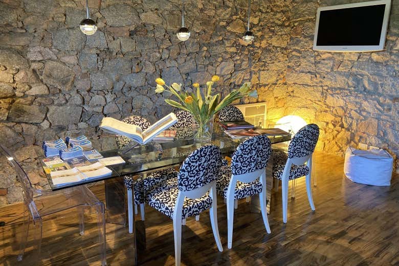 Profitez de la visite à la découverte des vins d'Olbia