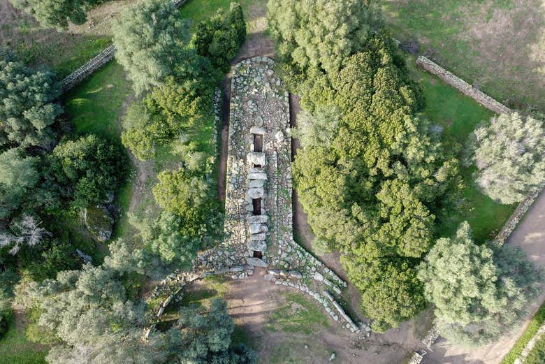 Vue aérienne sur les Tombes des Géants