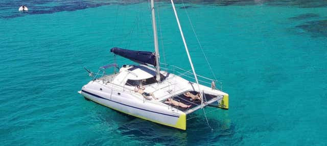 Paseo en catamarán por Tavolara o Cala Moresca
