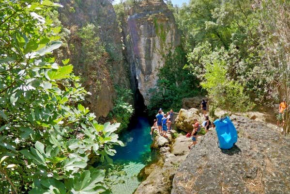 Visite de la source de Su Gologone
