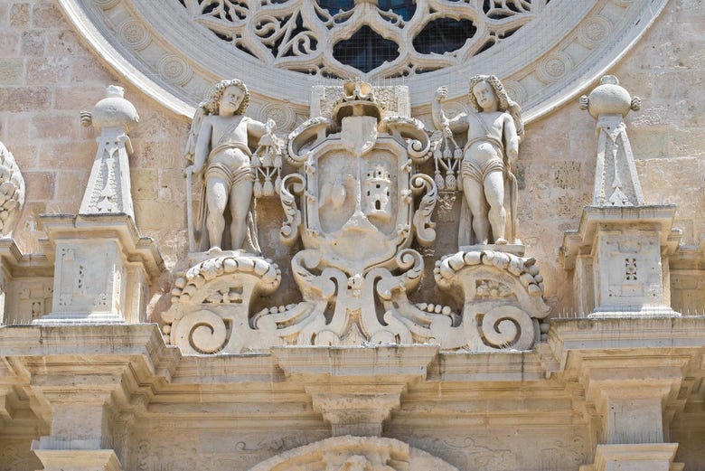Détail de la façade de la cathédrale d'Otrante
