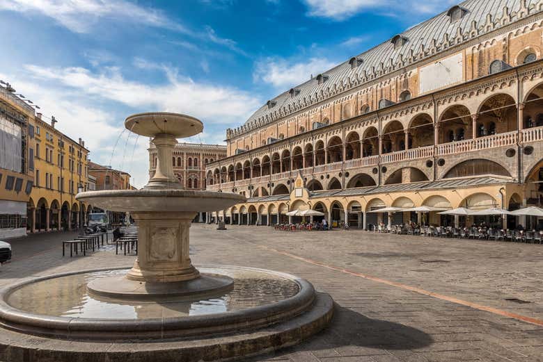 Palazzo della Ragione, na Piazza delle Erbe