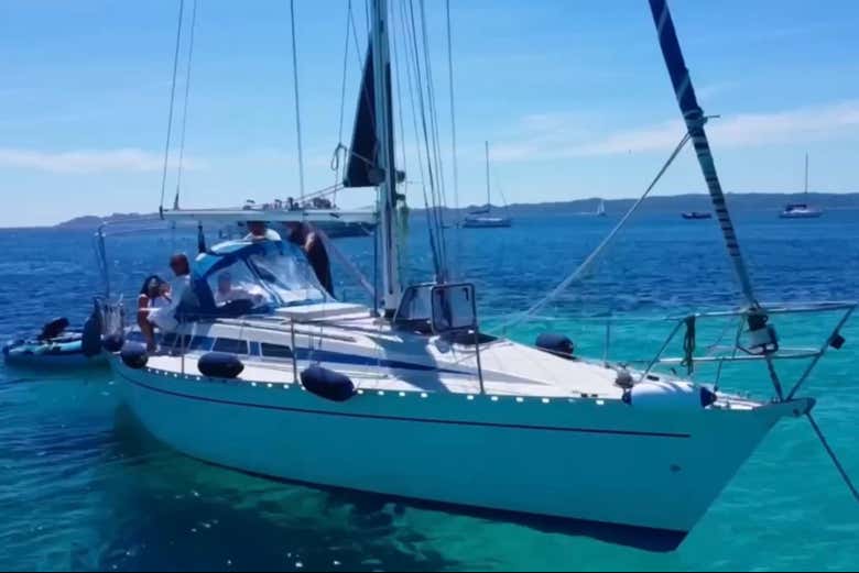 Velero durante la actividad