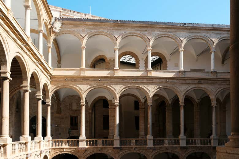 Pátio de acesso à Capela do Palatino