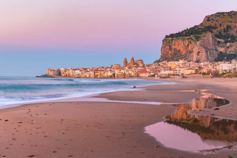 Entardecer junto ao mar