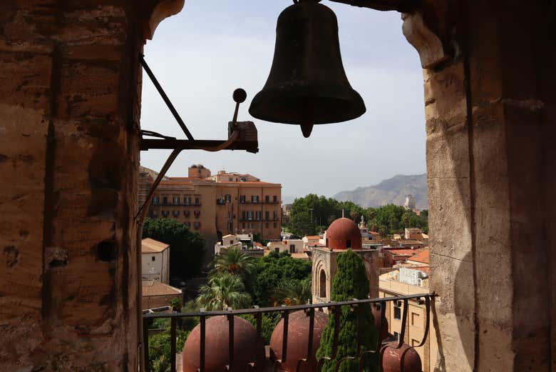 Campanario de la iglesia de San Giuseppe Cafasso