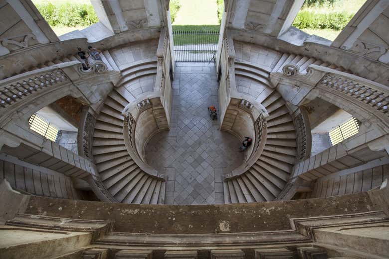 Scorcio della scalinata della Certosa di Padula