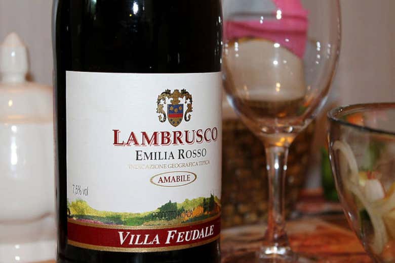 Botella de lambrusco