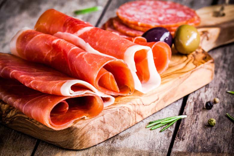 Típico tagliere con jamón de Parma