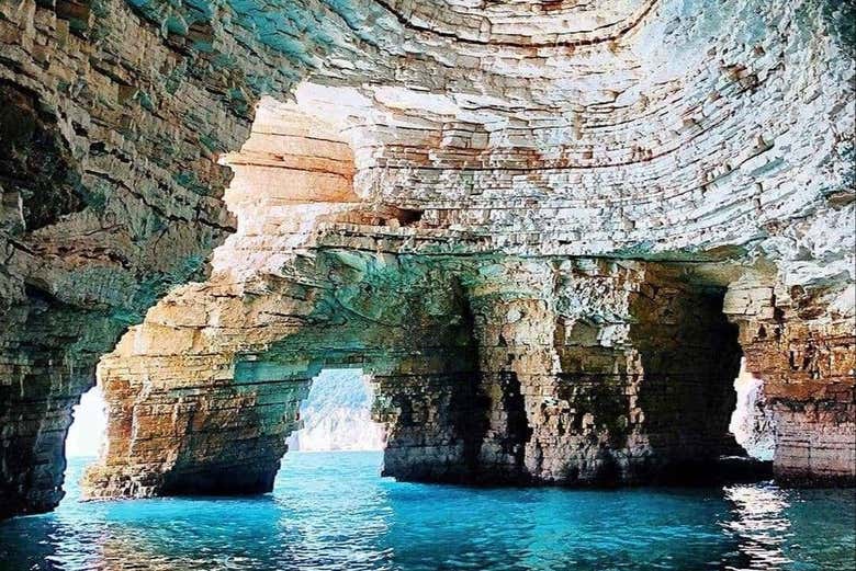 La beauté des grottes marines vous laissera sans voix