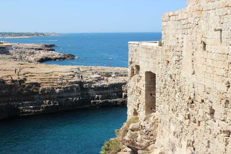 Profitez de la vue depuis Polignano a Mare
