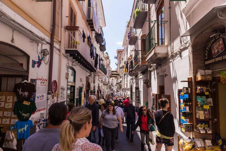 Promenade dans le centre d'Amalfi
