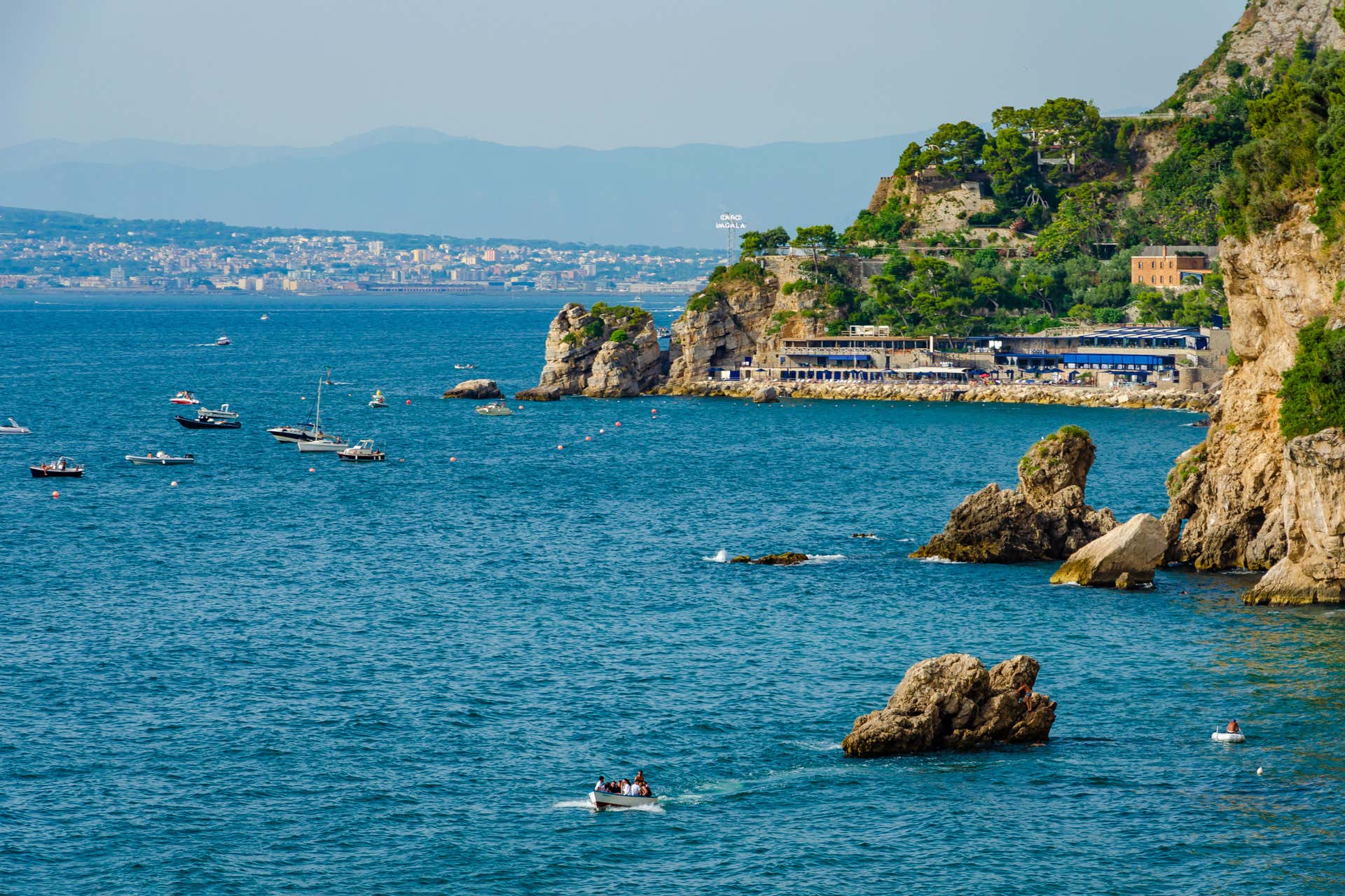 Sorrento Peninsula Cruise from Pompeii Book at