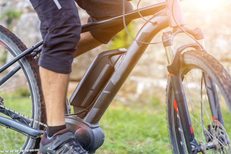 Pedalando con la bici elettrica