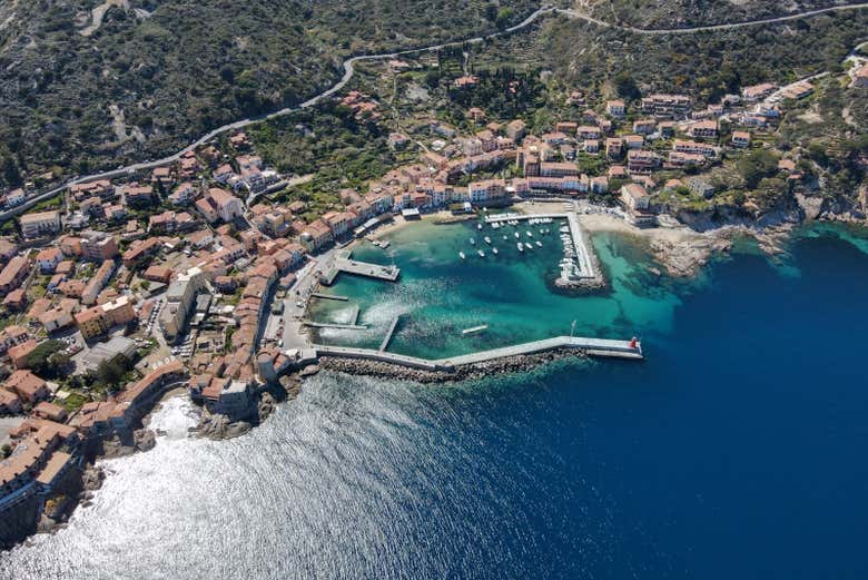 Vista aérea de Giglio Porto