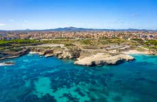 Tour en kayak por las cuevas de Porto Torres
