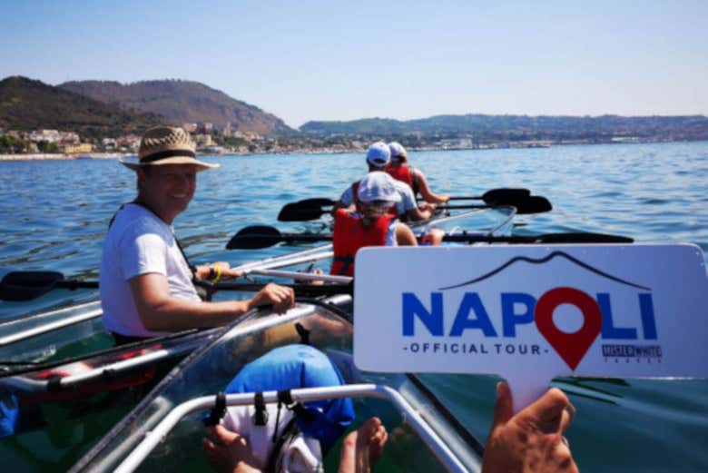 Visite en canoë transparent 