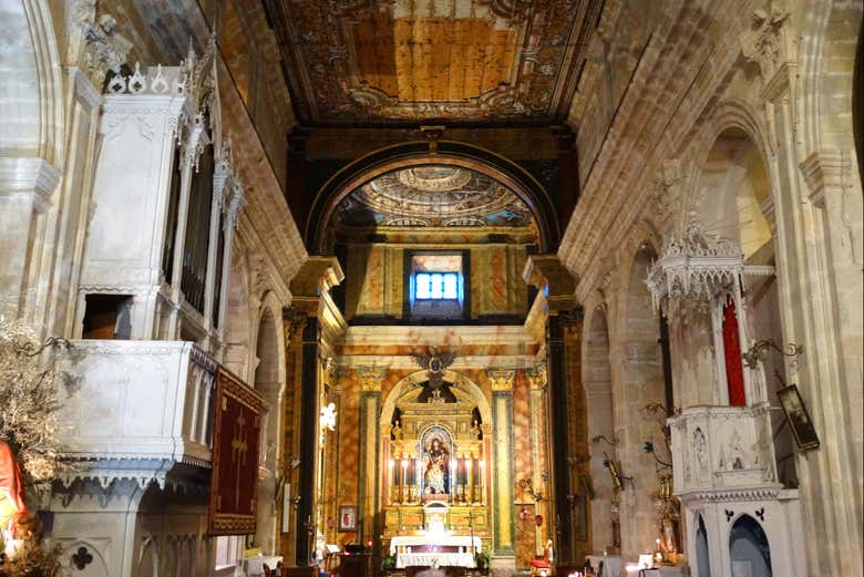 Interior de la iglesia de San Giacomo