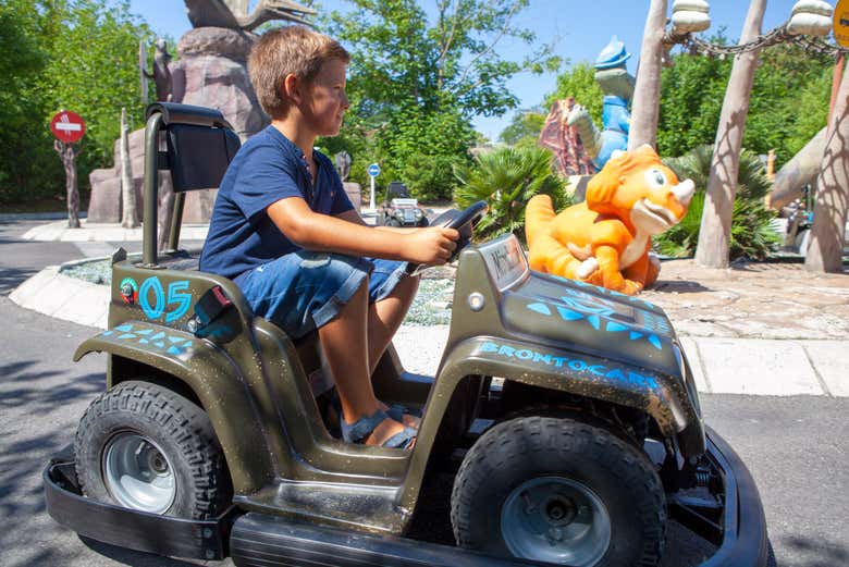 Les enfants s'amuseront beaucoup dans la zone Dinoland