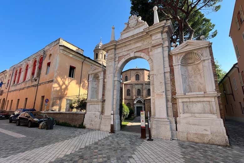 Ingresso della Basilica di San Vitale