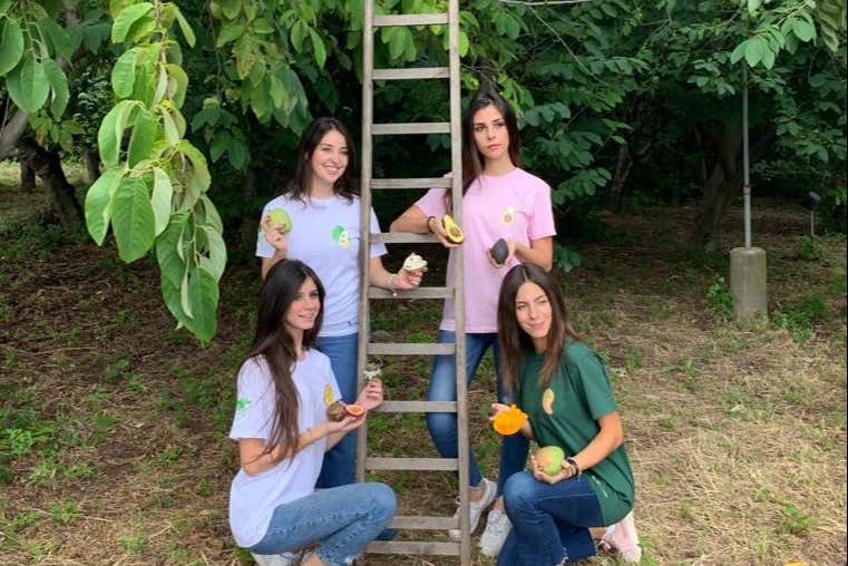 Visita a uma fazenda agrícola de frutas tropicais