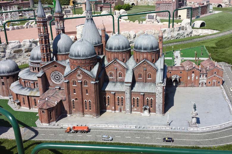 Durante la visita a Italia in Miniatura