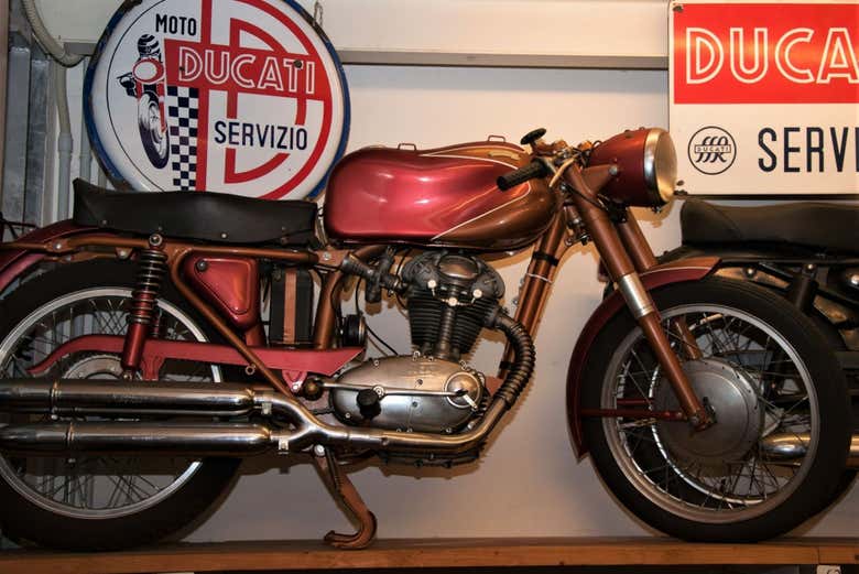 L'exposition au musée national de la moto