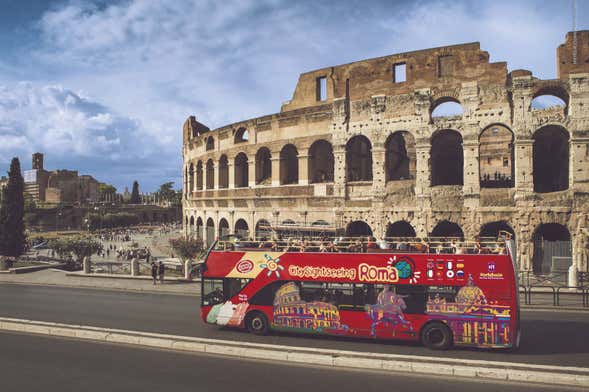 tourist bus rome