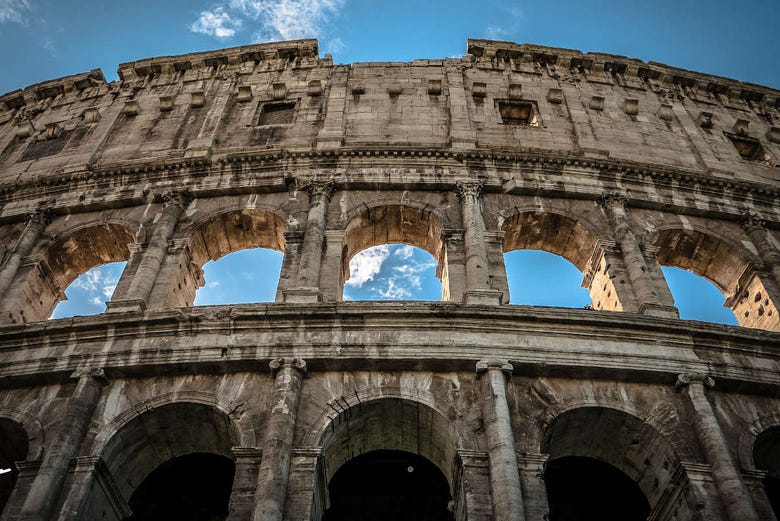 Arcadas del Coliseo de Roma