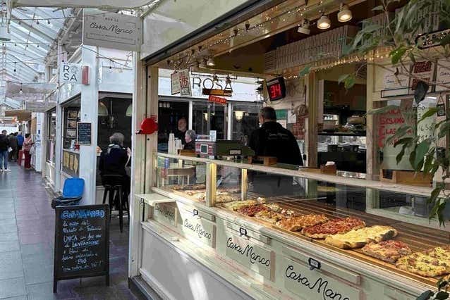 Percorremos os corredores do mercado de Testaccio