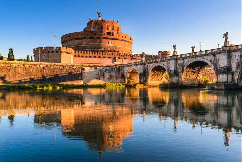 Castillo de Sant'Angelo junto al río Tíber