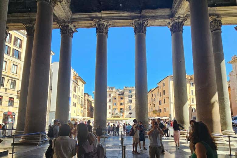 Admire the columns outside the Pantheon