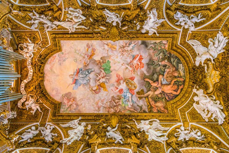 Decoración interior de los techos de Santa María de la Victoria