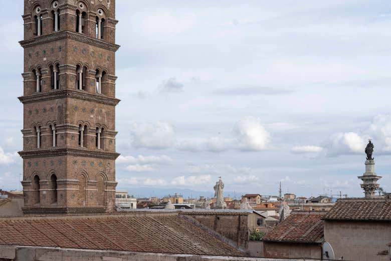 Detalle de la torre de la Basílica de Santa María la Mayor