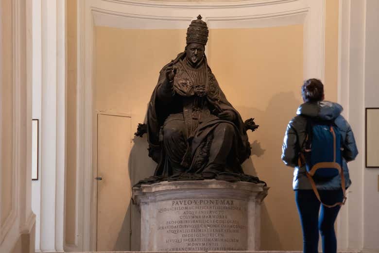 Sculpture du pape Paul V