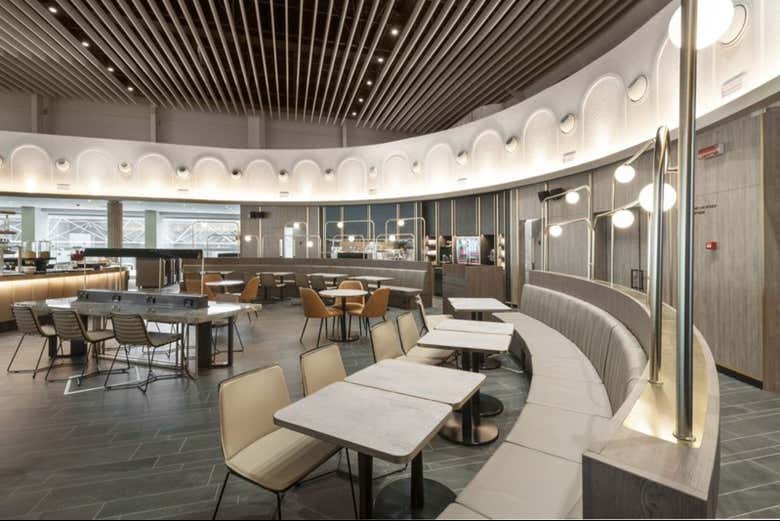 Uno de los salones del Plaza Premium Lounge 