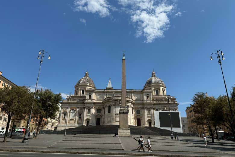Exterior de la basílica