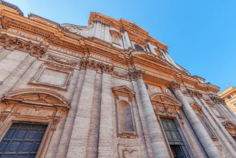 La facciata della Chiesa di Sant’Ignazio di Loyola